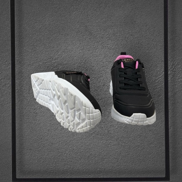 Girls’ Skechers Sneakers - Size 1.5 - Picture 7 of 8